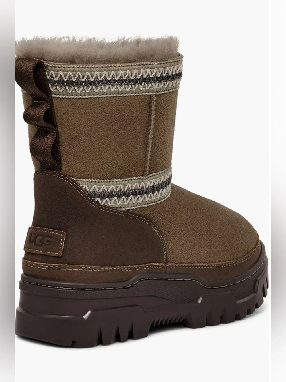 UGG Classic Short TrailGazer Boot chestnut leather waterproof women size 6 BNWT